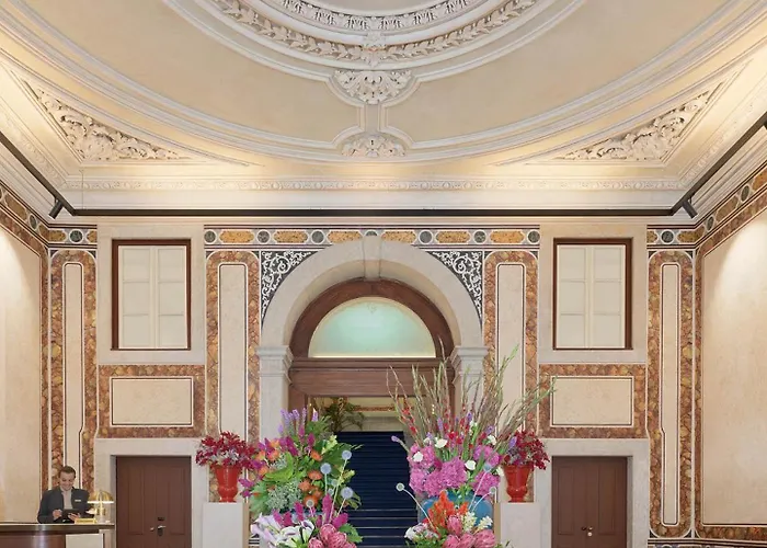 Otel The One Palacio Da Anunciada 5*