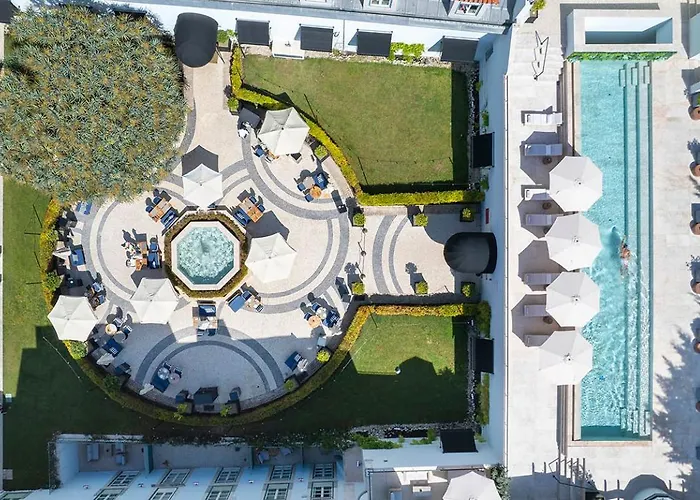 Hotel The One Palacio Da Anunciada 5*