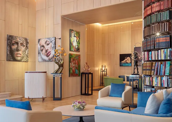 The One Palacio Da Anunciada Hotel 5*