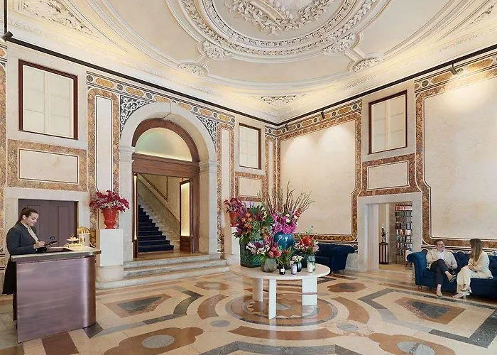 The One Palacio Da Anunciada Otel 5*
