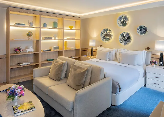 Hotel The One Palacio Da Anunciada 5*