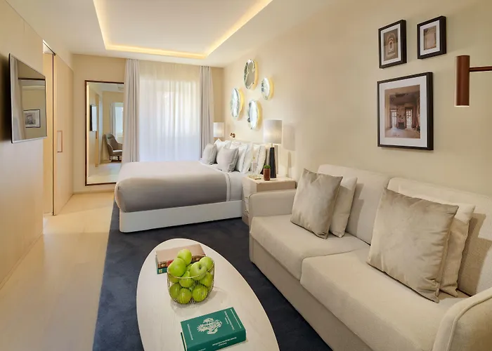 The One Palacio Da Anunciada 5* Lissabon